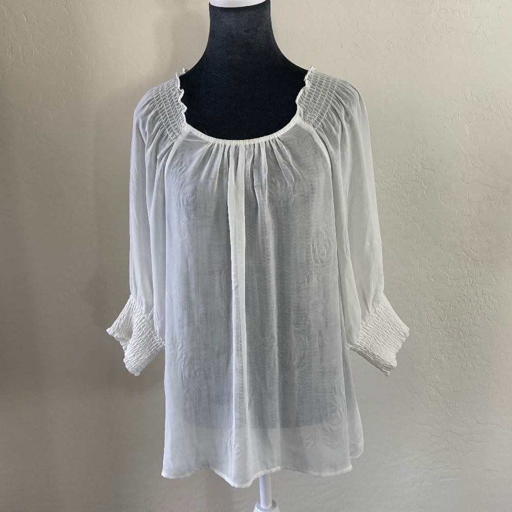 Anthropologie Current Air White Rose Pattern Puff Sleeve Blouse. Size L.